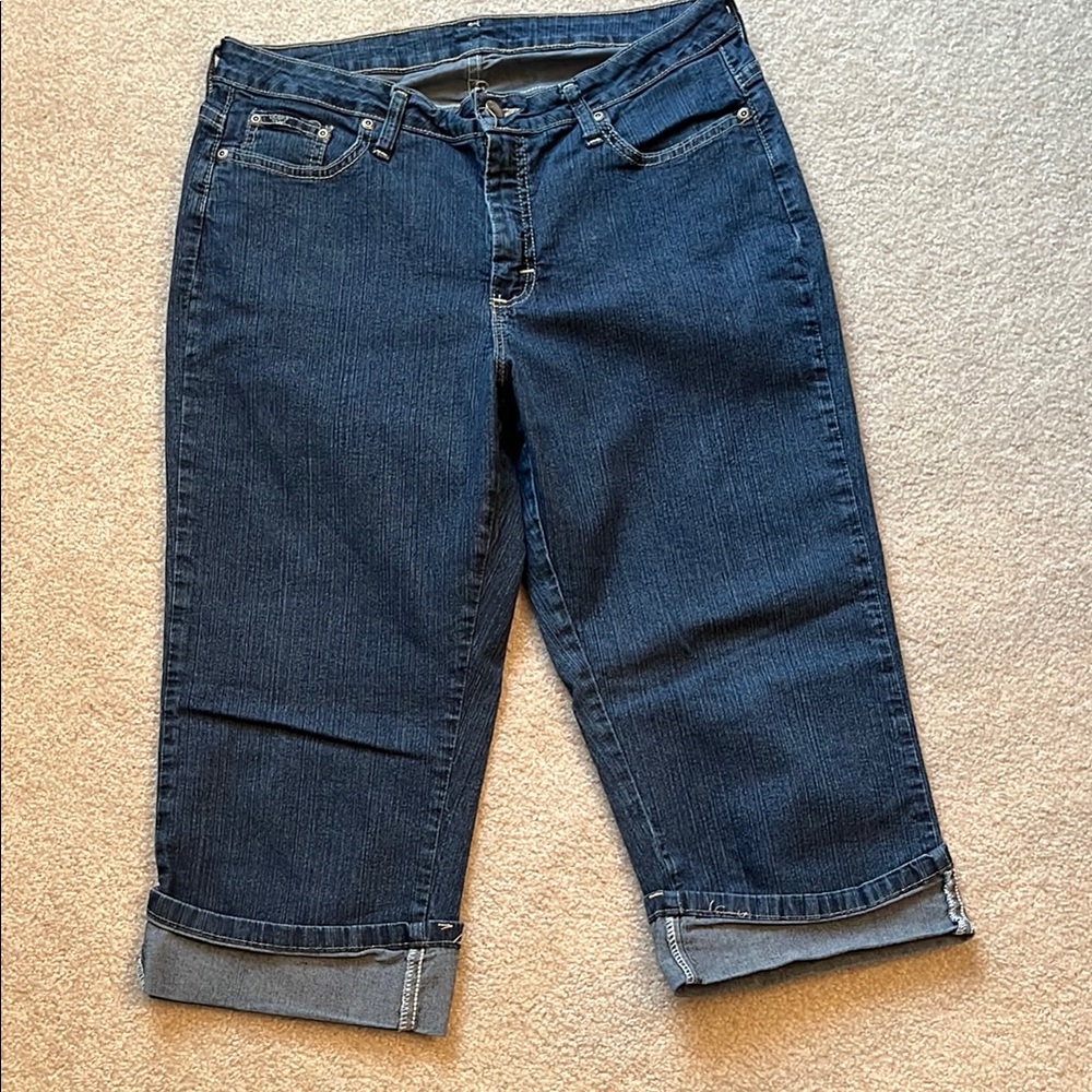 Cuffed Capri jeans